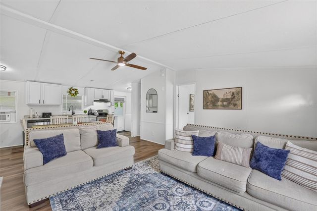 4030 ROLLING HILLS COURT W, Lake Wales, FL 33898