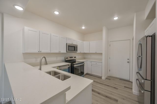 2879 N Edmond Dantes Court, Tucson, AZ 85716