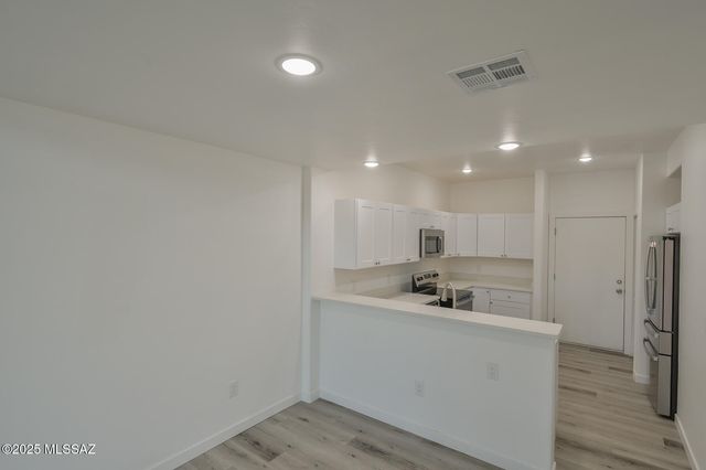 2879 N Edmond Dantes Court, Tucson, AZ 85716