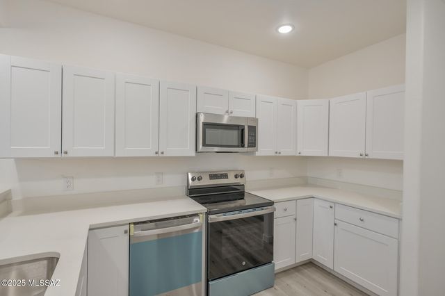 2879 N Edmond Dantes Court, Tucson, AZ 85716