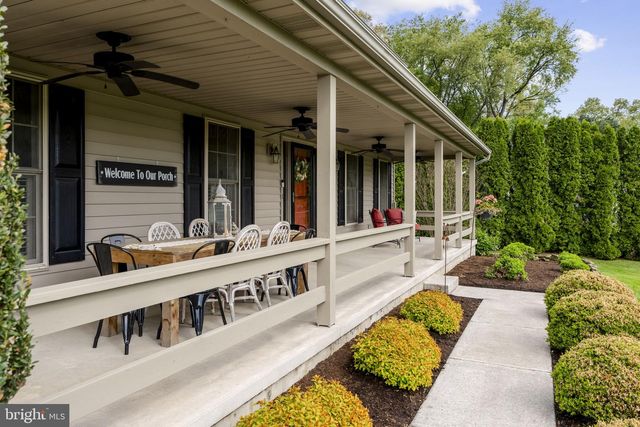 154 HOLLOW RD, New Providence, PA 17560