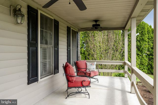 154 HOLLOW RD, New Providence, PA 17560