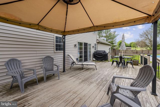 154 HOLLOW RD, New Providence, PA 17560