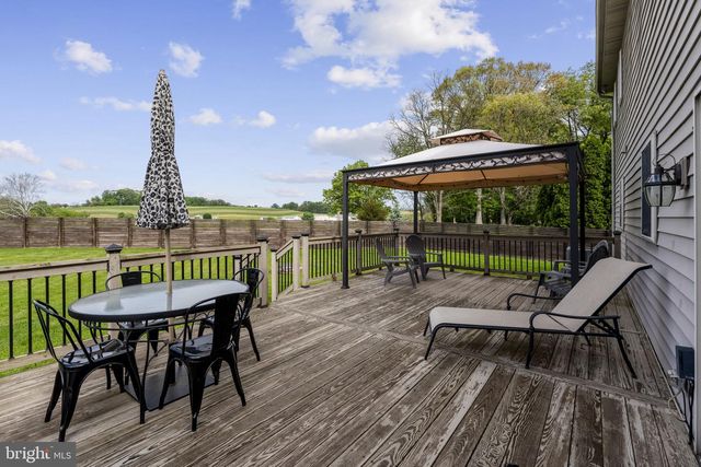 154 HOLLOW RD, New Providence, PA 17560