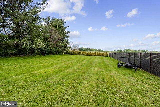 154 HOLLOW RD, New Providence, PA 17560