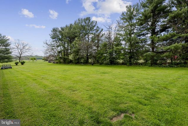 154 HOLLOW RD, New Providence, PA 17560