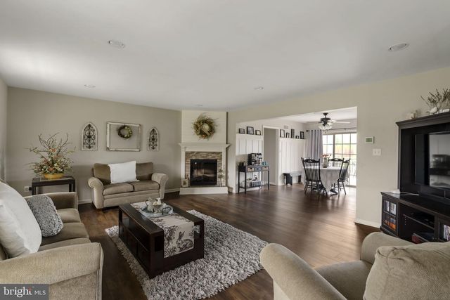 154 HOLLOW RD, New Providence, PA 17560