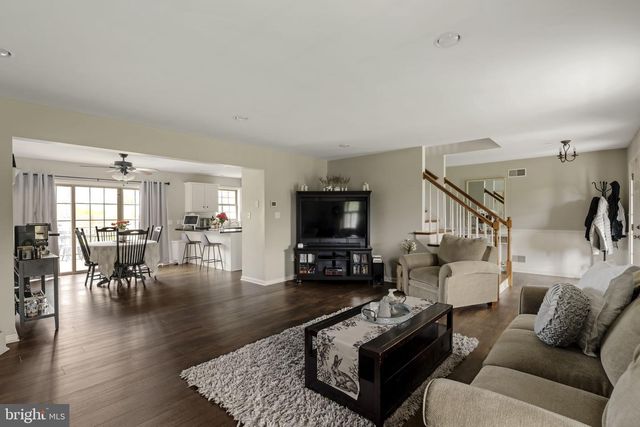 154 HOLLOW RD, New Providence, PA 17560