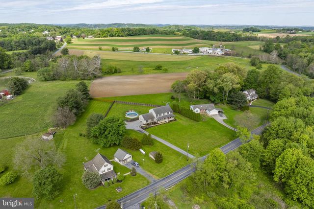 154 HOLLOW RD, New Providence, PA 17560