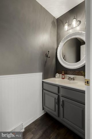 154 HOLLOW RD, New Providence, PA 17560
