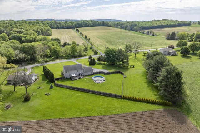 154 HOLLOW RD, New Providence, PA 17560
