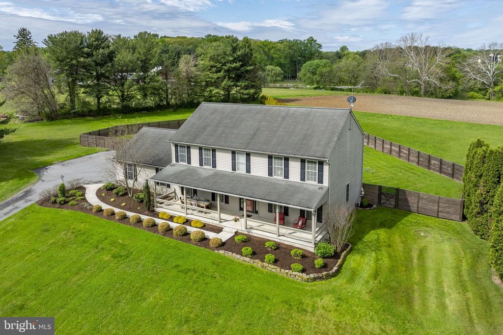 154 HOLLOW RD, New Providence, PA 17560