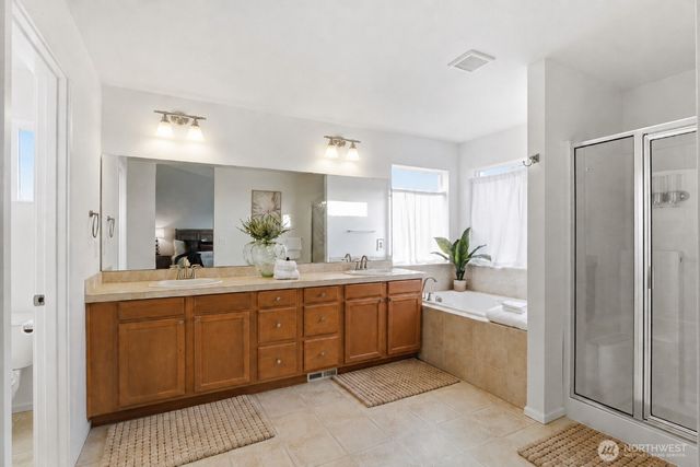 16403 22nd Street E, Lake Tapps, WA 98391