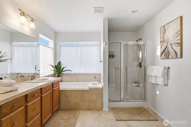 16403 22nd Street E, Lake Tapps, WA 98391