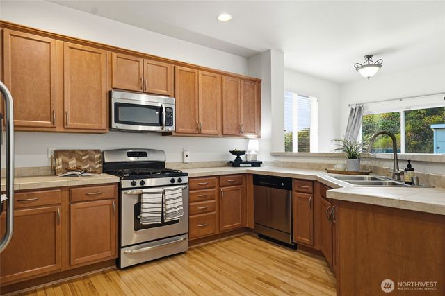 16403 22nd Street E, Lake Tapps, WA 98391