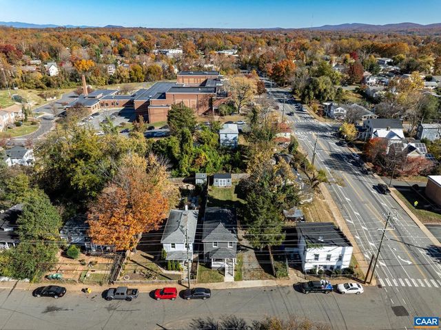 903 CHARLTON AVE, Charlottesville, VA 22903