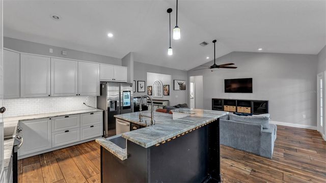 12459 FORT KING ROAD, Dade City, FL 33525