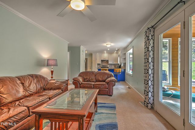 308 Appleberry Circle, Kingsport, TN 37663