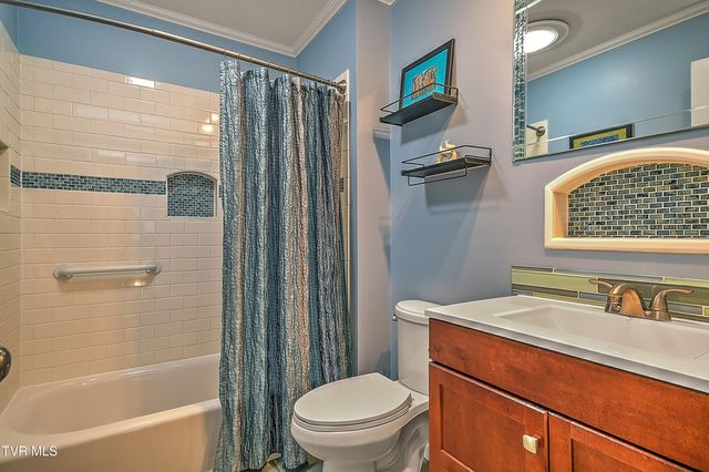 308 Appleberry Circle, Kingsport, TN 37663