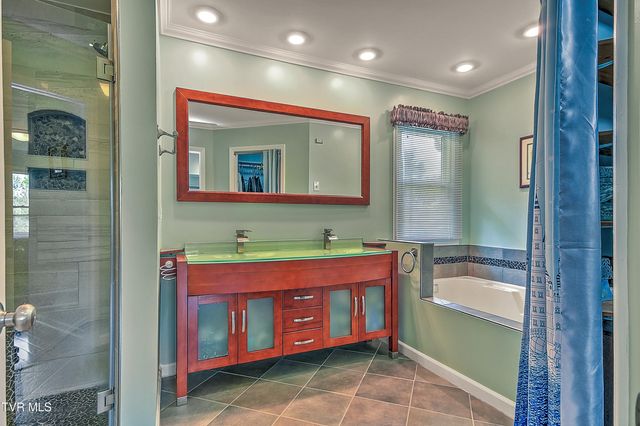 308 Appleberry Circle, Kingsport, TN 37663