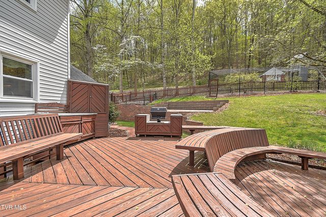 308 Appleberry Circle, Kingsport, TN 37663