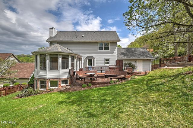 308 Appleberry Circle, Kingsport, TN 37663