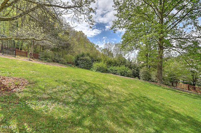 308 Appleberry Circle, Kingsport, TN 37663