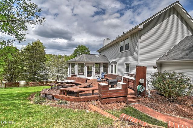 308 Appleberry Circle, Kingsport, TN 37663