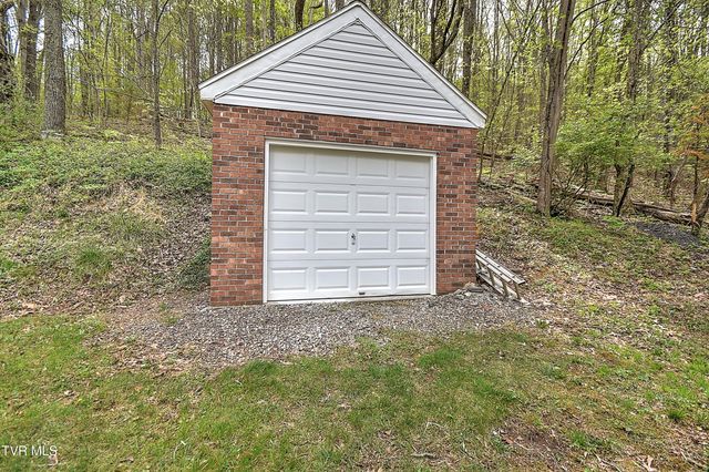 308 Appleberry Circle, Kingsport, TN 37663