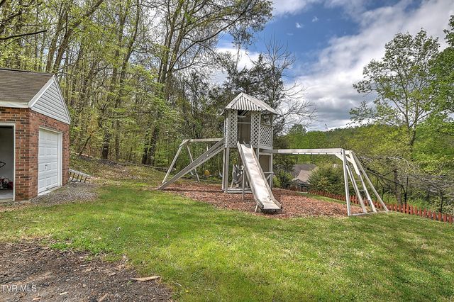 308 Appleberry Circle, Kingsport, TN 37663