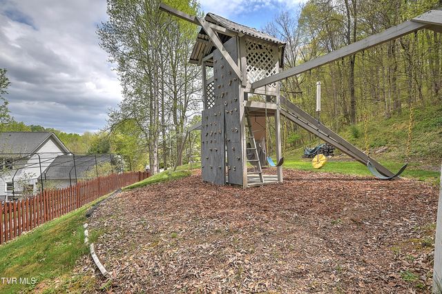 308 Appleberry Circle, Kingsport, TN 37663