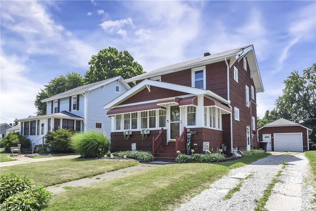 1944 E 45th Street, Ashtabula, OH 44004
