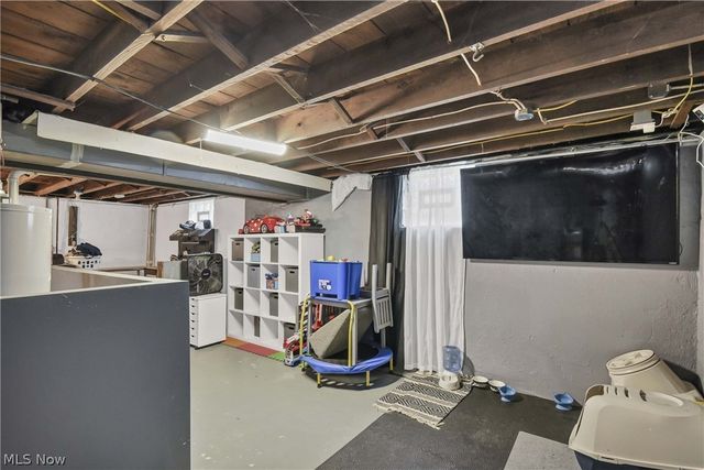 1944 E 45th Street, Ashtabula, OH 44004