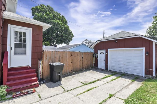 1944 E 45th Street, Ashtabula, OH 44004