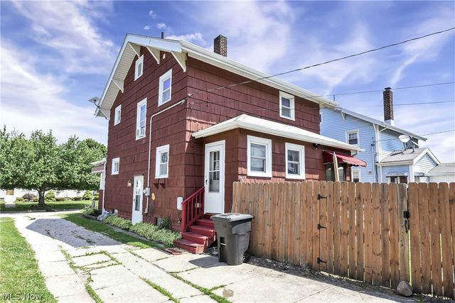 1944 E 45th Street, Ashtabula, OH 44004