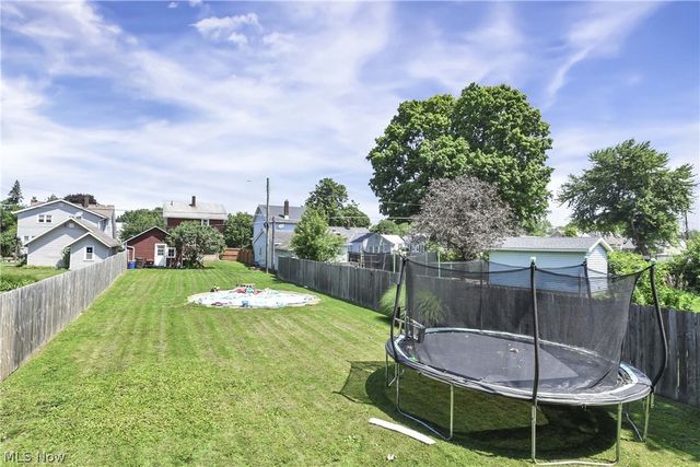 1944 E 45th Street, Ashtabula, OH 44004