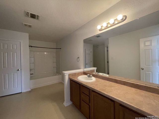 8819 Canvas Back, San Antonio, TX 78245