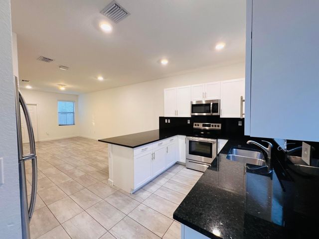 1606 SW 28th Court, Fort Lauderdale, FL 33315