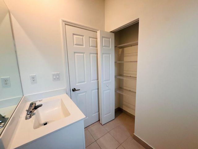 1606 SW 28th Court, Fort Lauderdale, FL 33315