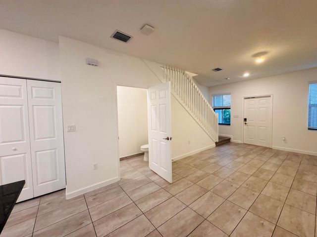 1606 SW 28th Court, Fort Lauderdale, FL 33315