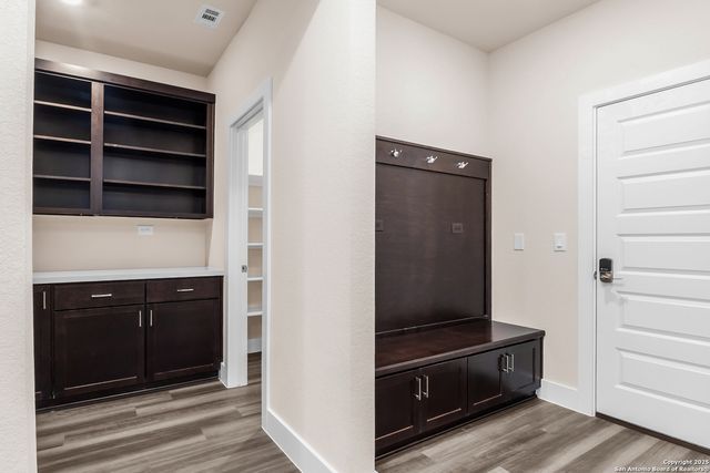 7230 walker loop, San Antonio, TX 78233