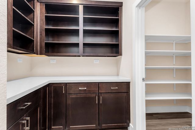 7230 walker loop, San Antonio, TX 78233