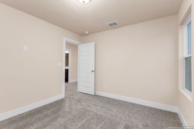 7230 walker loop, San Antonio, TX 78233