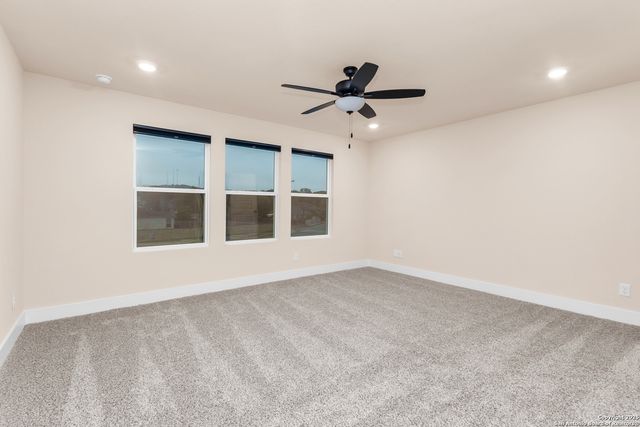 7230 walker loop, San Antonio, TX 78233