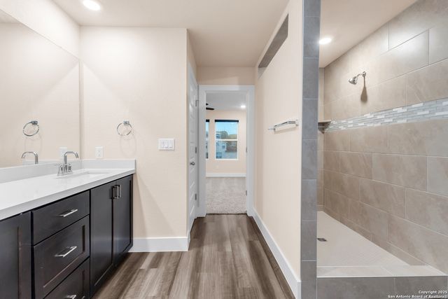 7230 walker loop, San Antonio, TX 78233