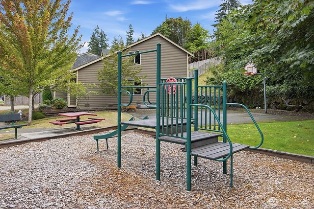 14733 SE 187th Circle, Renton, WA 98058
