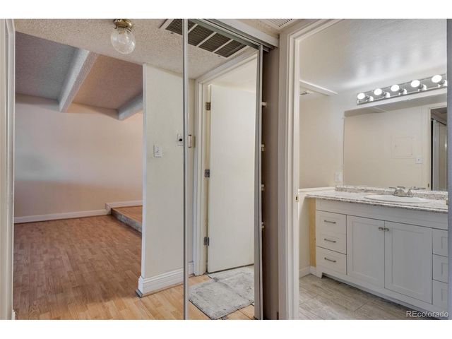 8060 E Girard Ave 208, Denver, CO 80231