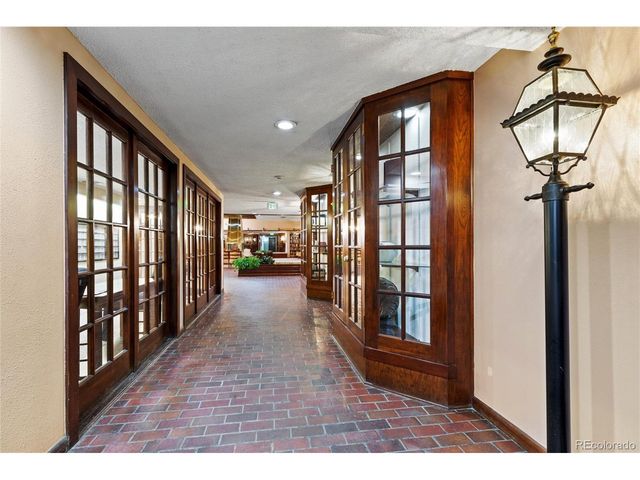 8060 E Girard Ave 208, Denver, CO 80231