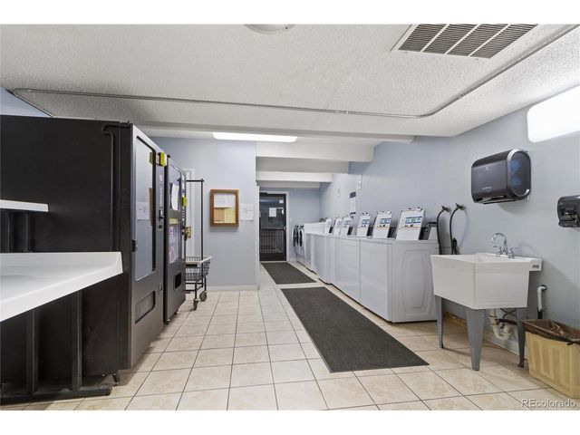 8060 E Girard Ave 208, Denver, CO 80231