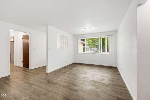 732 Sandra Lane, Central Point, OR 97502